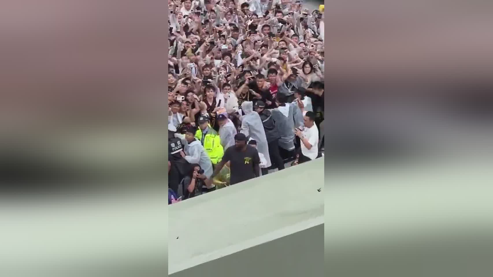 场外坚持等