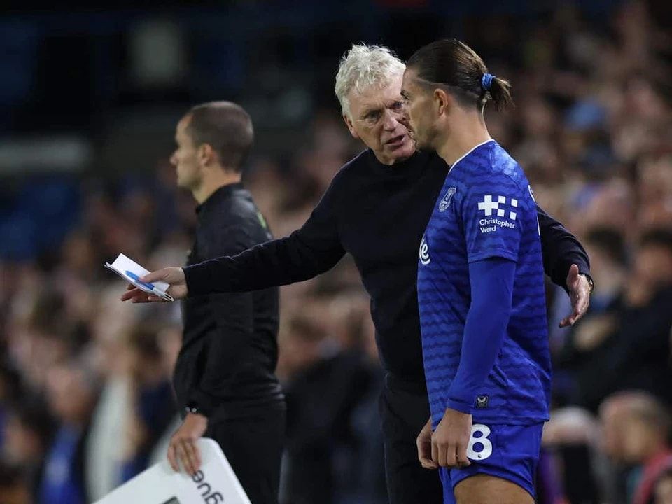 刀脚射门, AA, 斯洛特在英 刀脚射门, AA, 斯洛特在英