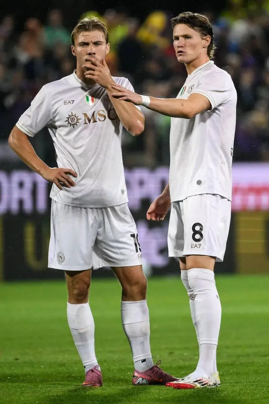 赛后, 霍伊伦德在 赛后, 霍伊伦德在